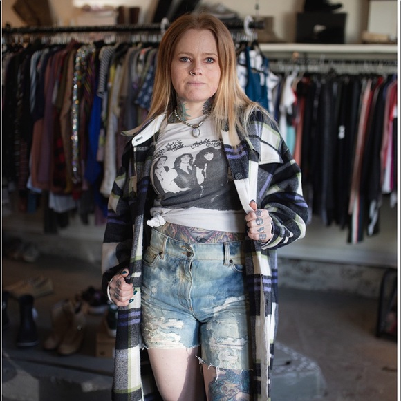 Dolce & Gabbana destroyed denim cut off shorts - Picture 3 of 14